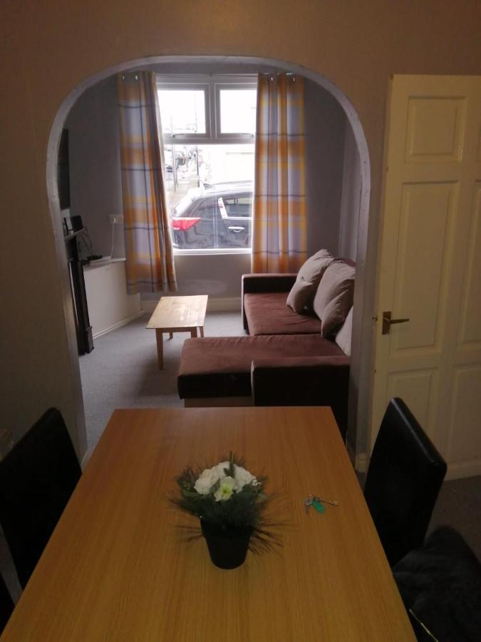 Westcott Road Home Ливърпул Екстериор снимка
